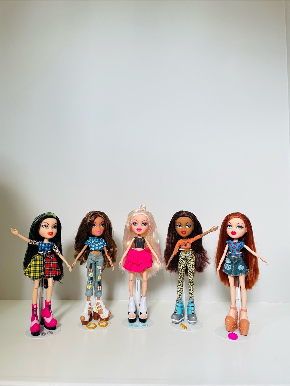 Bratz Hello My Name Is 5-Pack Doll Set 2015 Toys R Us Exclusive With Meygan